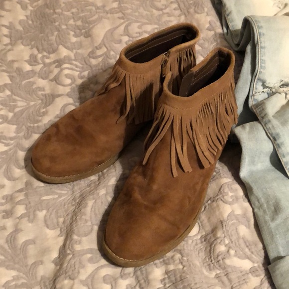 Shoes - Fringe bootie beige nubuck